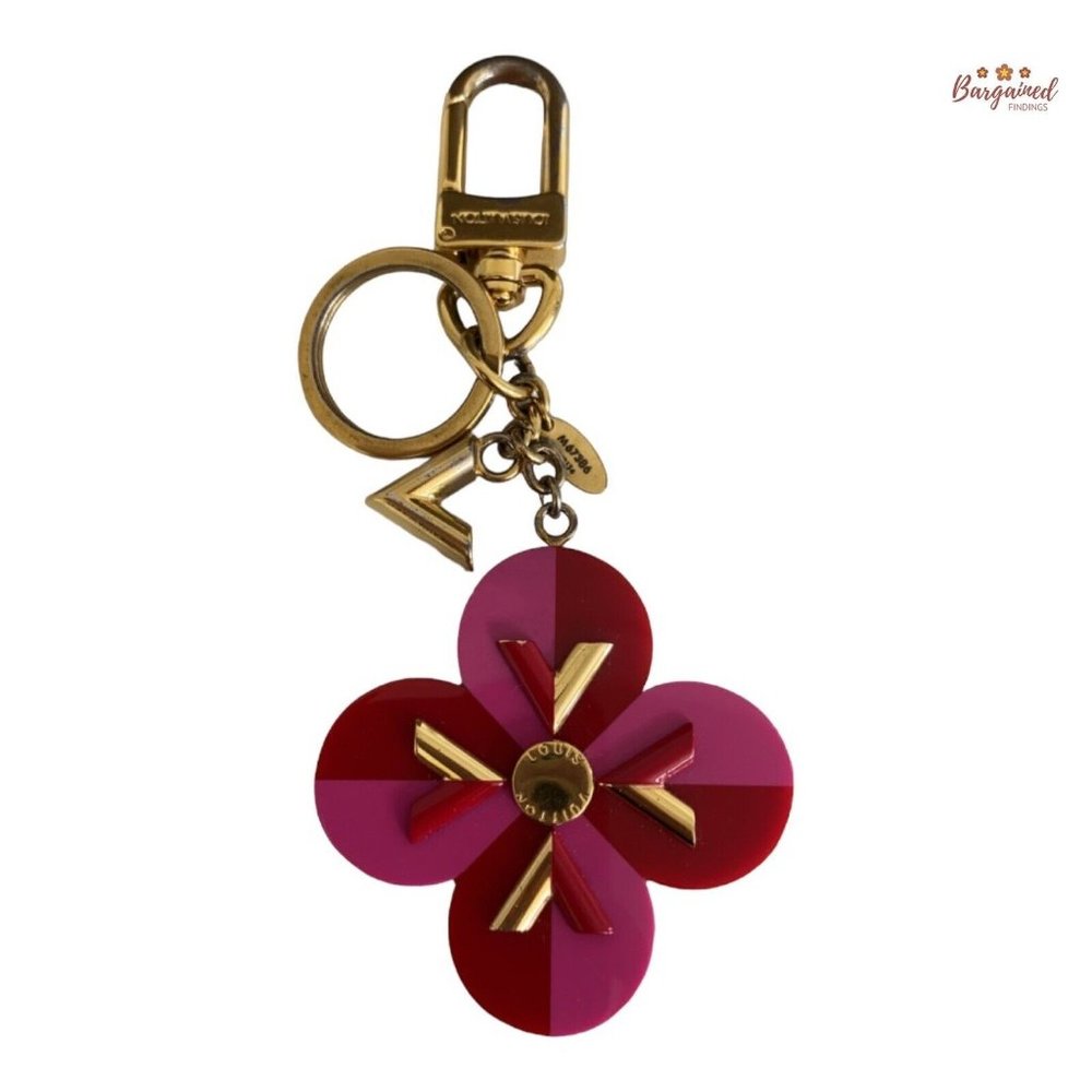 Authentic LOUIS VUITTON Pink/Red Resin Flower & V Key Holder & Bag Charm M67386